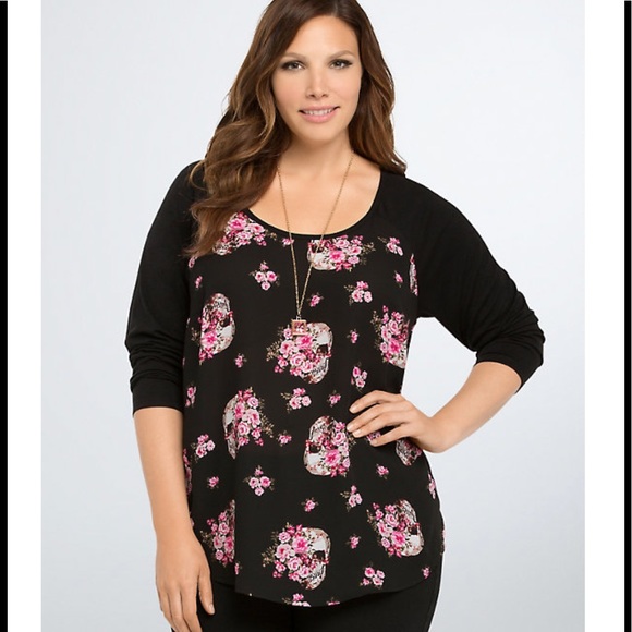torrid Tops - Torrid Floral Skull Tee. Raglan Sleeve. Size 2